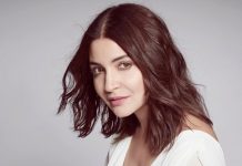 роЕройрпБро╖рпНроХро╛ ро╖ро░рпНрооро╛ рокрпБроХрпИрокрпНрокроЯроЩрпНроХро│рпН