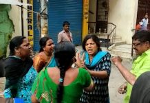 கள்ளக்காதலி வீட்டில் கணவன் – கையும் களவுமாக பிடித்த மனைவி…