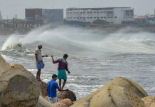 ‘ஆம்பன்’ புயல் – குலை நடுங்க வைக்கும் காட்சிகள்