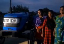 மாடுகளுக்கு பதில் மகள்களை பூட்டிய விவசாயி – டிராக்டர் வழங்கி அசத்திய இந்தி நடிகர்