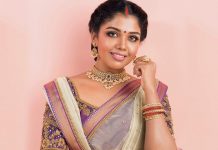 ро░ро┐родрпНро╡ро┐роХро╛ рокрпБроХрпИрокрпНрокроЯроЩрпНроХро│рпН