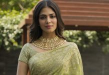 рооро╛ро│ро╡ро┐роХро╛ роорпЛроХройройрпБроХрпНроХрпБ ‘рооро╛ро╕рпНроЯро░рпН’ рокроЯроХрпНроХрпБро┤рпБ роХрпКроЯрпБродрпНрод роЪро░рпНрокрпНро░рпИро╕рпН роХро┐рокрпНроЯрпН!