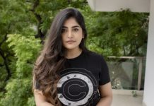 மஞ்சிமா மோகன் புகைப்படங்கள்