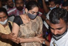 ‘роЪро┐роЩрпНроХроорпН’ рокроЯ рокро╛рогро┐ропро┐ро▓рпН рокрпЛродрпИрокрпН рокрпКро░рпБро│рпН роХроЯродрпНродро▓рпН – роХрпИродро╛рой роироЯро┐роХрпИ рокро░рокро░рокрпНрокрпБ ро╡ро╛роХрпНроХрпБроорпВро▓роорпН