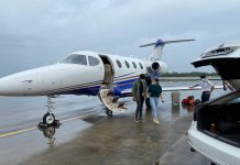 роХро╛родро▓ро░рпБроЯройрпН родройро┐ ро╡ро┐рооро╛ройродрпНродро┐ро▓рпН рокро▒роирпНрод роиропройрпНродро╛ро░ро╛!