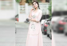 роЕроорпНро░ро┐родро╛ роРропро░рпН рокрпБроХрпИрокрпНрокроЯроЩрпНроХро│рпН