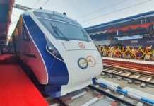 роХрпЗро░ро│ро╛ро╡ро┐ро▓рпН ро╡роирпНродрпЗ рокро╛ро░родрпН ро░ропро┐ро▓рпН роЪрпЗро╡рпИ – рокро┐ро░родрооро░рпН роорпЛроЯро┐ роХрпКроЯро┐ропроЪрпИродрпНродрпБ родрпКроЯроЩрпНроХро┐ ро╡рпИродрпНродро╛ро░рпН