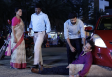 роородрпБ роЕро░рпБроирпНродро┐ро╡ро┐роЯрпНроЯрпБ роироЯрпБро░рпЛроЯрпНроЯро┐ро▓рпН ро╡ро┐ро┤рпБроирпНродрпБ роХро┐роЯроХрпНроХрпБроорпН роХрпЛрокро┐ – ро╡ро┐ро▒рпБро╡ро┐ро▒рпБрокрпНрокро╛роХ роЗро░рпБроХрпНроХрпБроорпН рокро╛роХрпНроХро┐ропро▓роЯрпНроЪрпБрооро┐ родрпКроЯро░рпН!