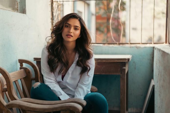 To new beginnings ✨🧿🦋......Photoghrapher @sahil_shah_photography MUAH @makeupartist_shrutidas